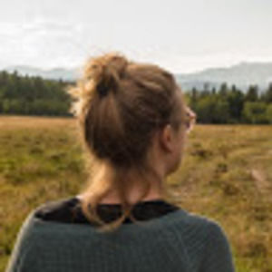 Meet your Posher, Emily ebba